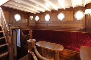 Sailing Schooner ATLANTIC -  Salon Seating